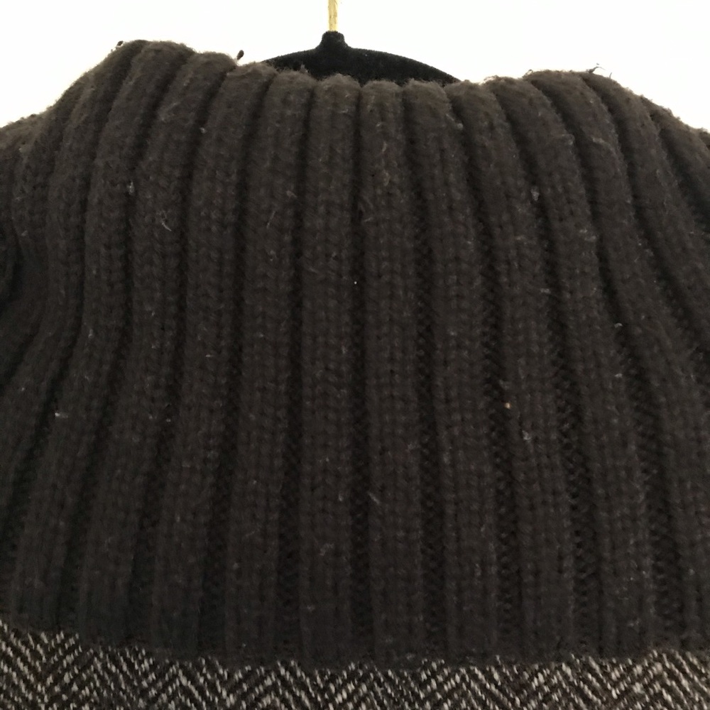 Zara’s basic herringbone jacket - Picture 5 of 6